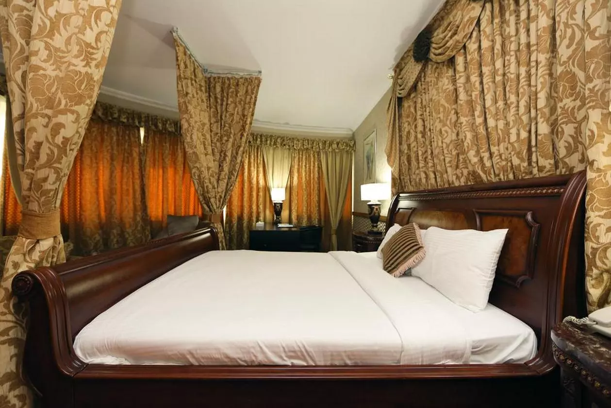 DELMON_SHABAVIZ (8).jpg